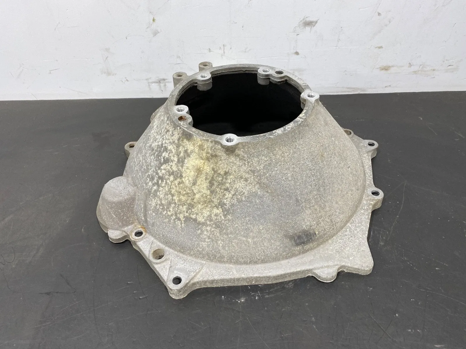 2008 CORVETTE C6 OEM BELL HOUSING ASSEMBLY AUTOMATIC USED image 4