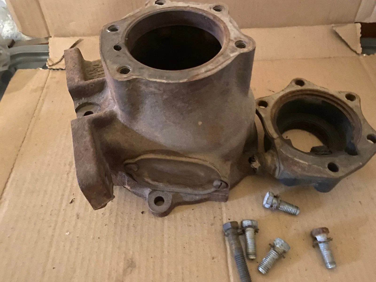 Cruise o matic transmission short truck tai housing cast iron used image 2