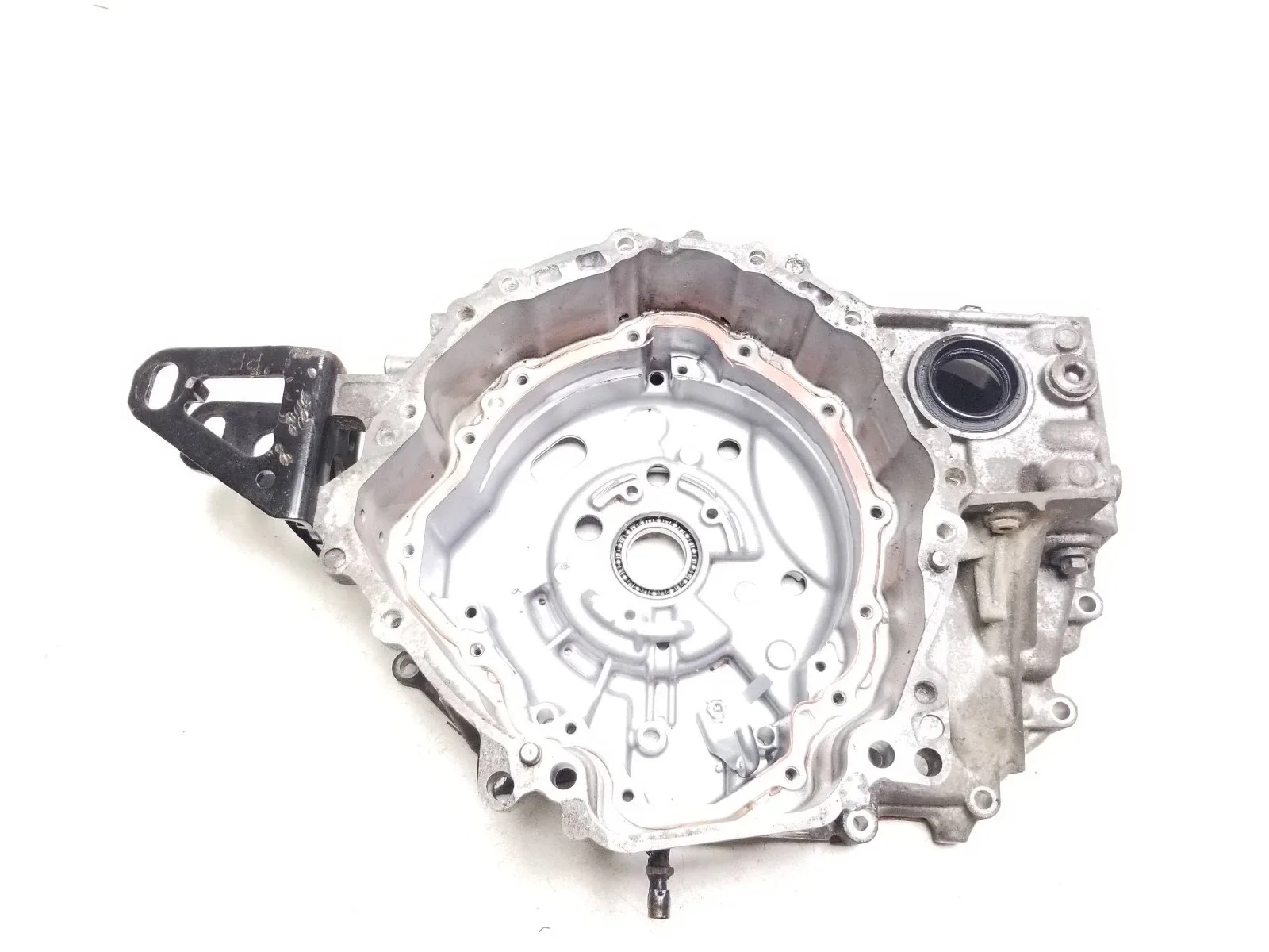 2013 Lexus CT200h Transmission Bell Housing OEM✅ image 2