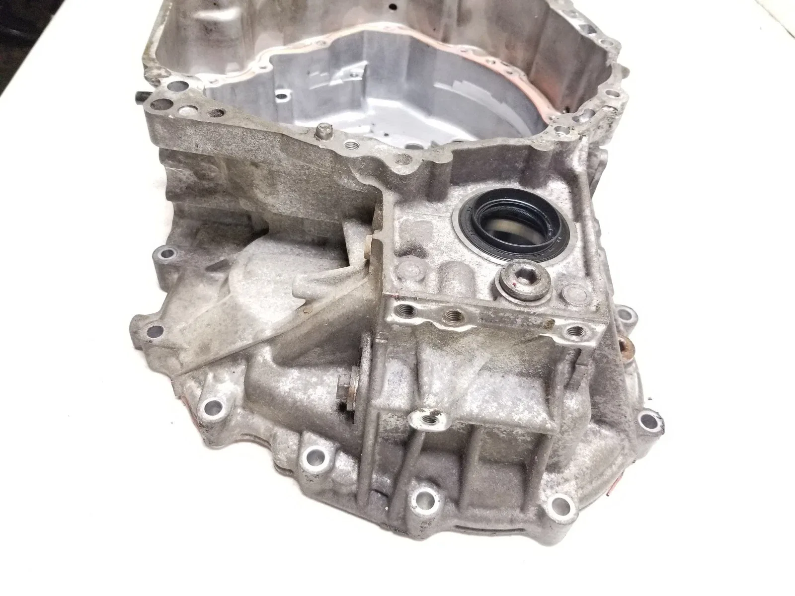 2013 Lexus CT200h Transmission Bell Housing OEM✅ image 4