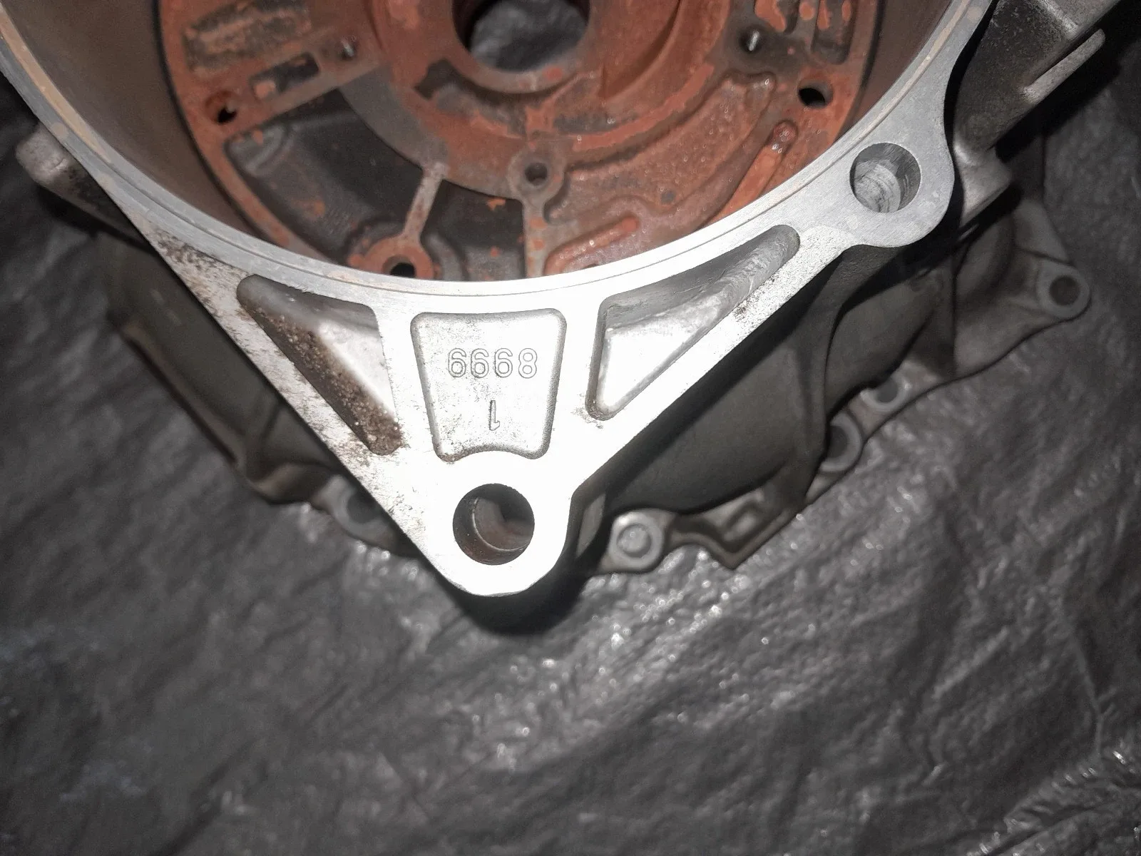 99-05 MAZDA MIATA AUTOMATIC TRANSMISSION BELL HOUSING 1999 2000 2001 2002 2003 image 2