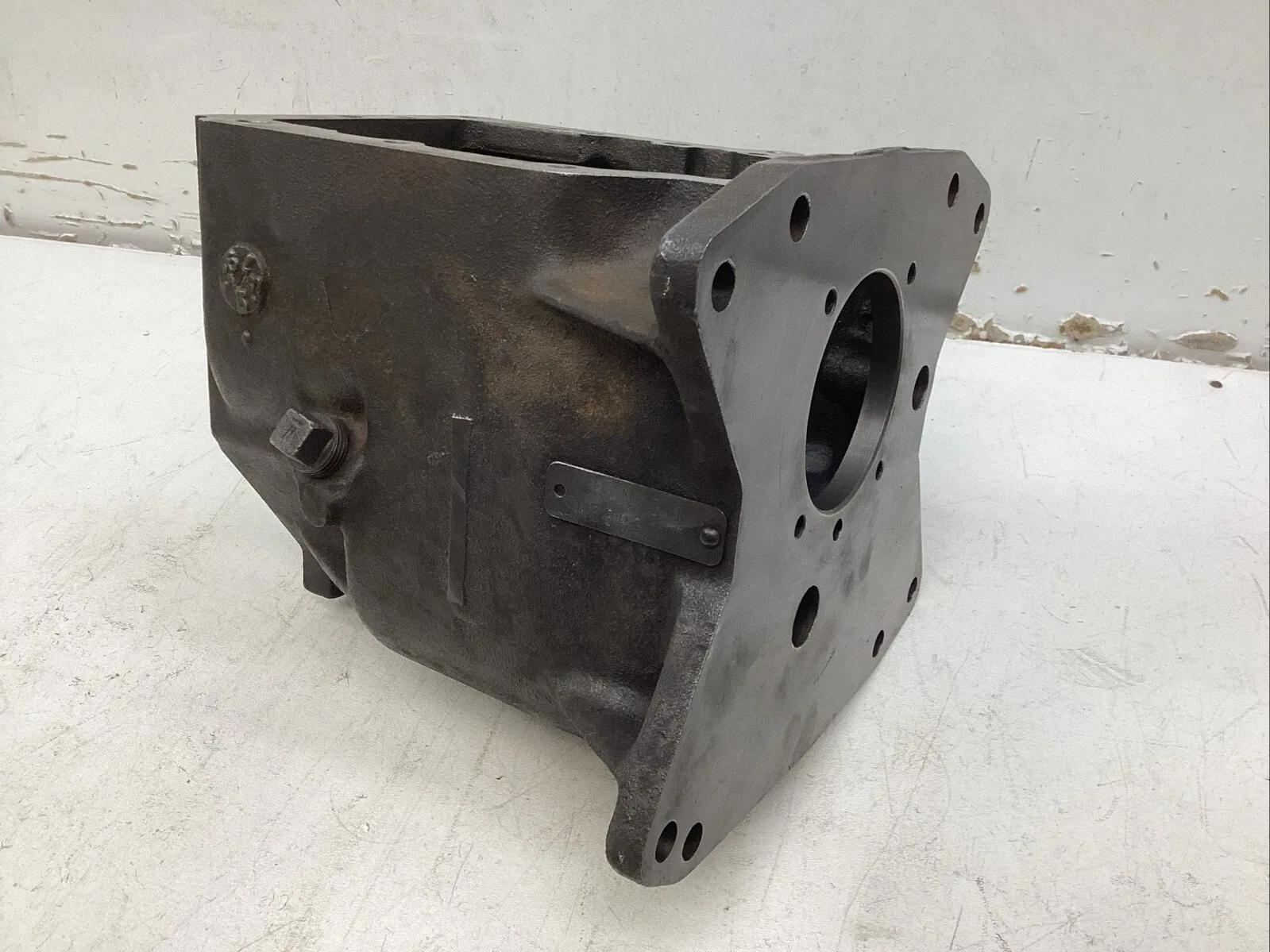 FORD 3.03 MANUAL 3 SPEED TRANSMISSION CASE / HOUSING C5AR-7006-B RAN D1 image 2