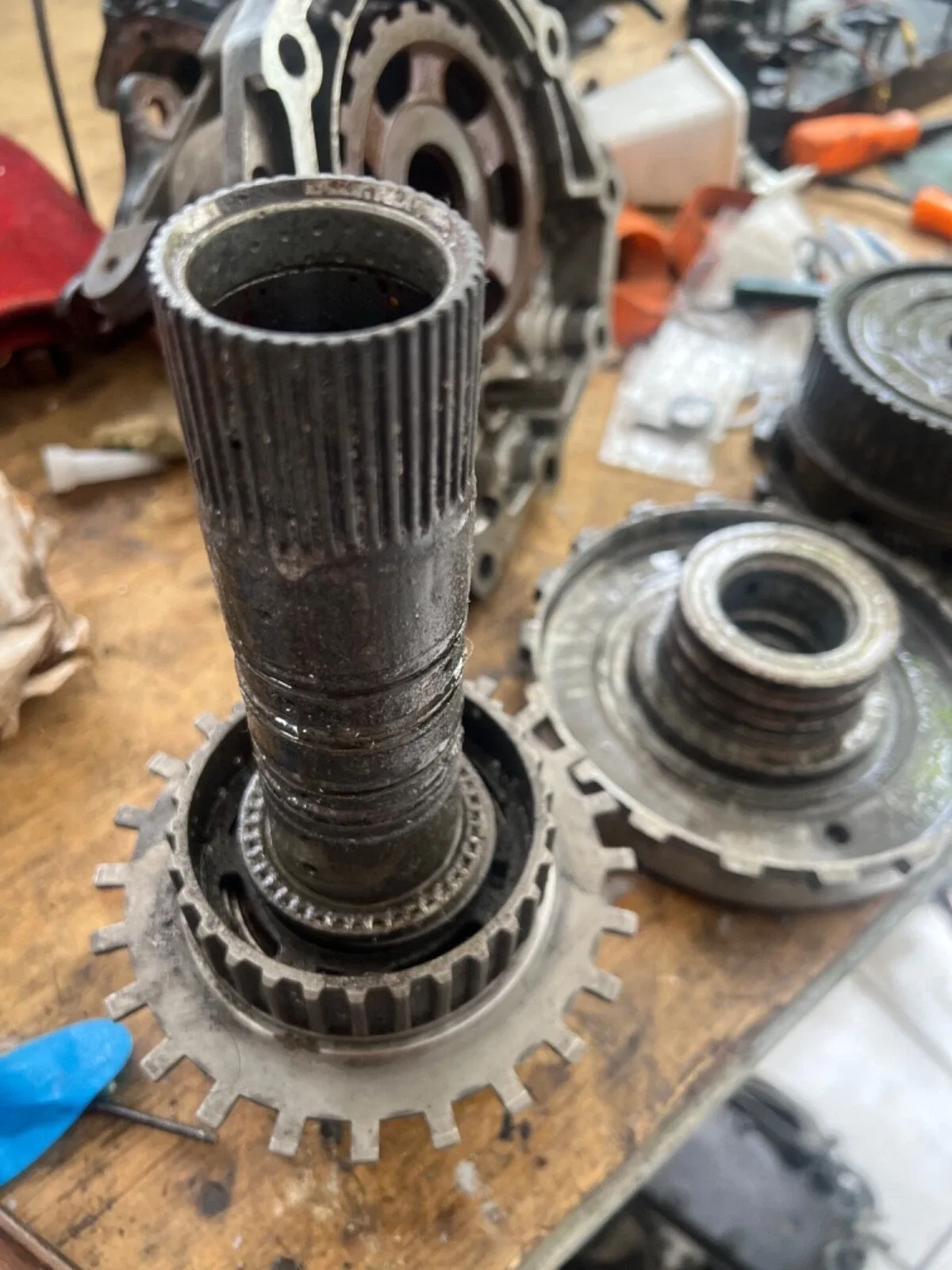 Infiniti v8 Nissan RE5R05A Transmission Rear/FORWARD Planet 5 GEAR TAIL HOUSING image 4