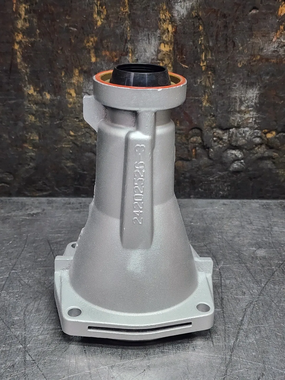 700R4 4L60E TRANSMISSION EXTENSION HOUSING 4 BOLT USE SPEED SENSOR CAST 24202526 image 2