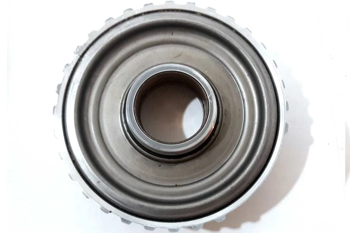 Used Ford AX4N/4F50N Transmission Low/Interm Clutch Housing Differential Support image 2