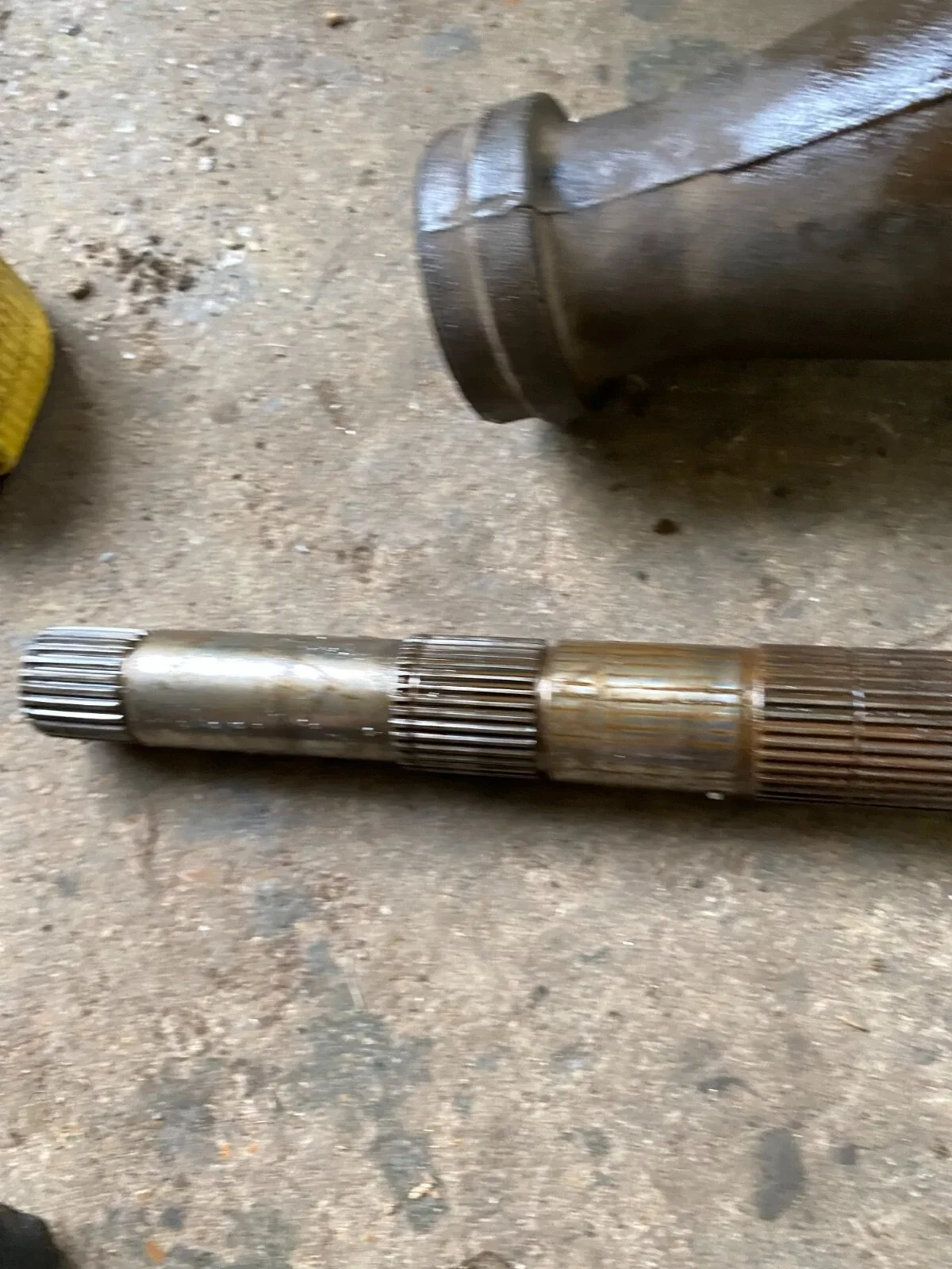 1975-96? Ford Mustang? C6 Automatic Transmission Rear Tailshaft Housing & output image 4