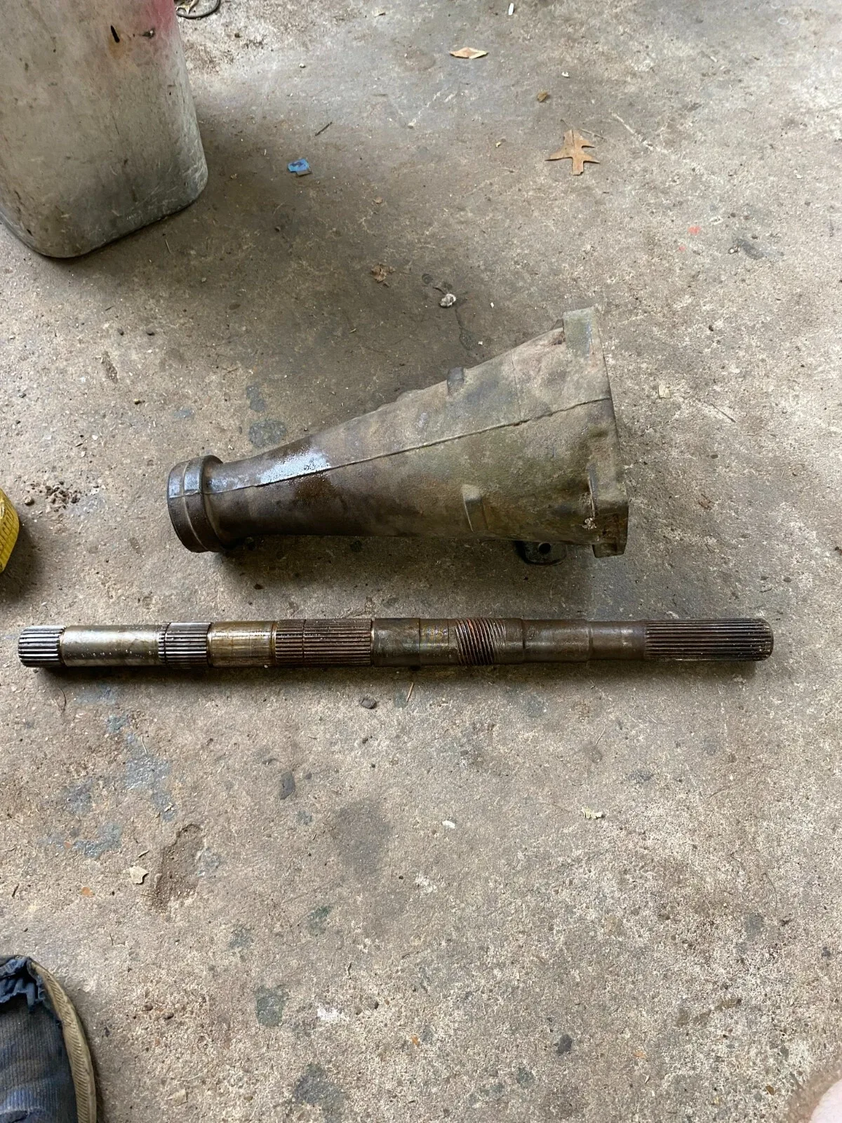 1975-96? Ford Mustang? C6 Automatic Transmission Rear Tailshaft Housing & output