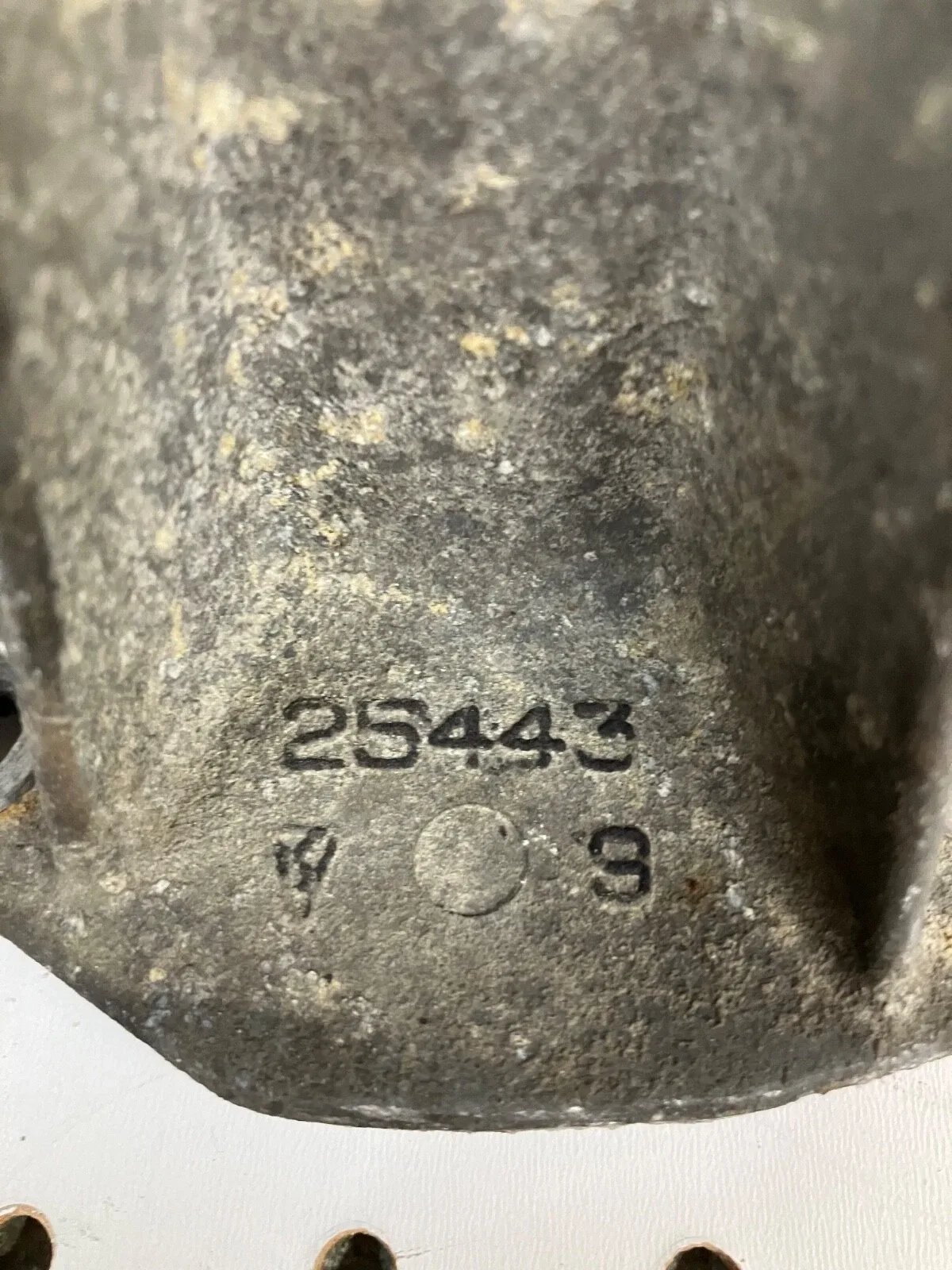 1998-UP FORD 271F 273F TRANSFER CASE REAR OUTPUT TAIL HOUSING #25443 image 4