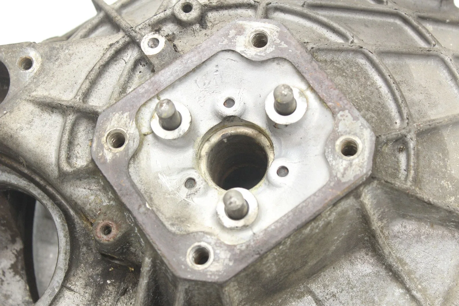 OEM Genuine 1983-1991 PORSCHE 944 Non Turbo Bell Housing 473724 LM95 image 2