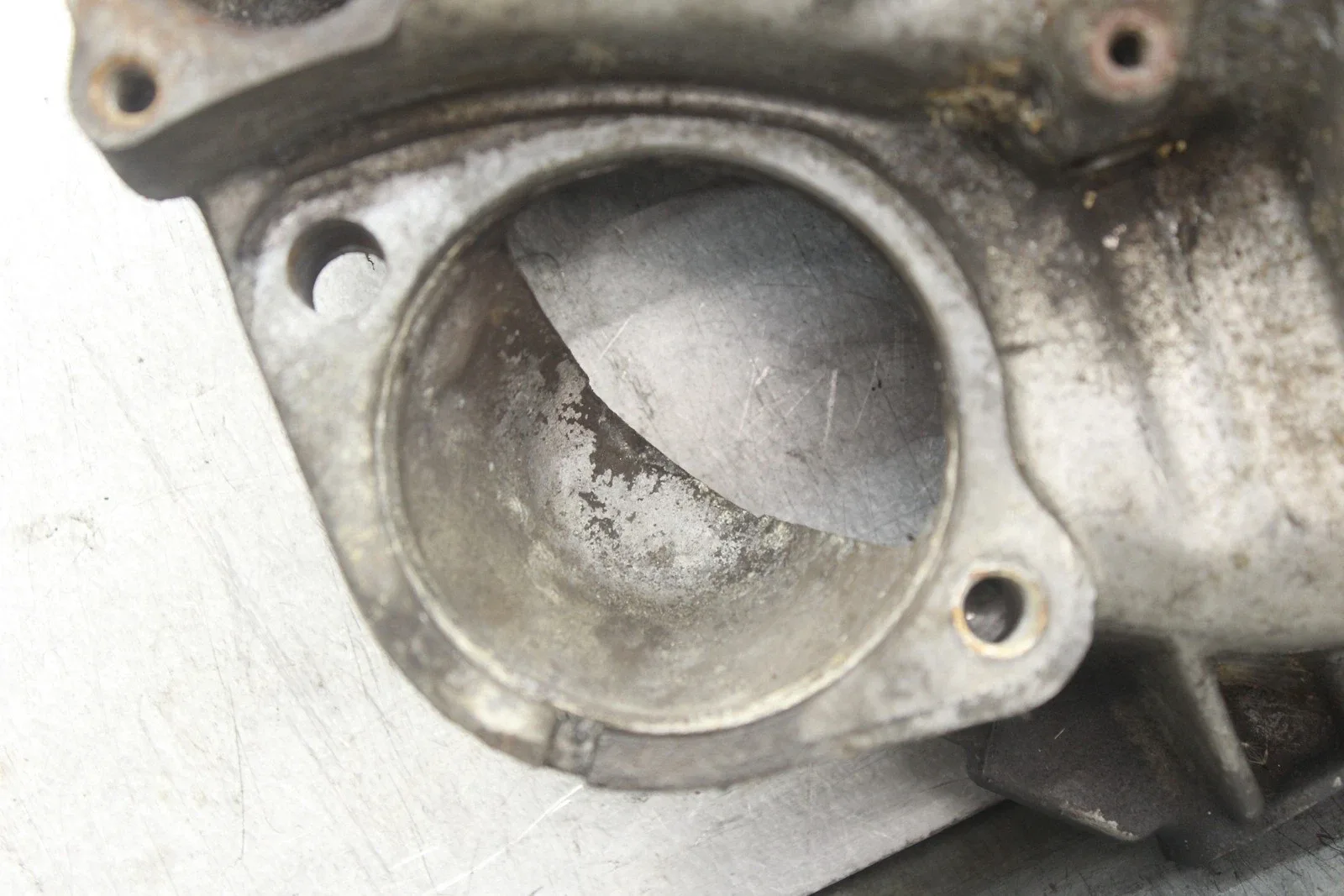 OEM Genuine 1983-1991 PORSCHE 944 Non Turbo Bell Housing 473724 LM95 image 3