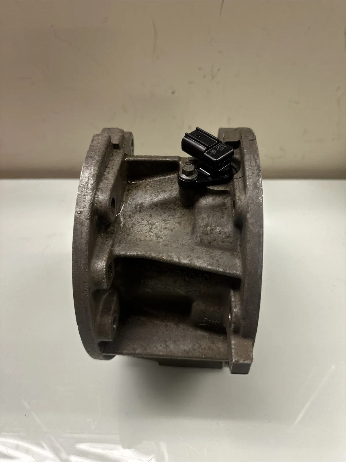 Ford RF 303P 7A040 HG Transfer Case Adaptor / Transmission Tailshaft Housing