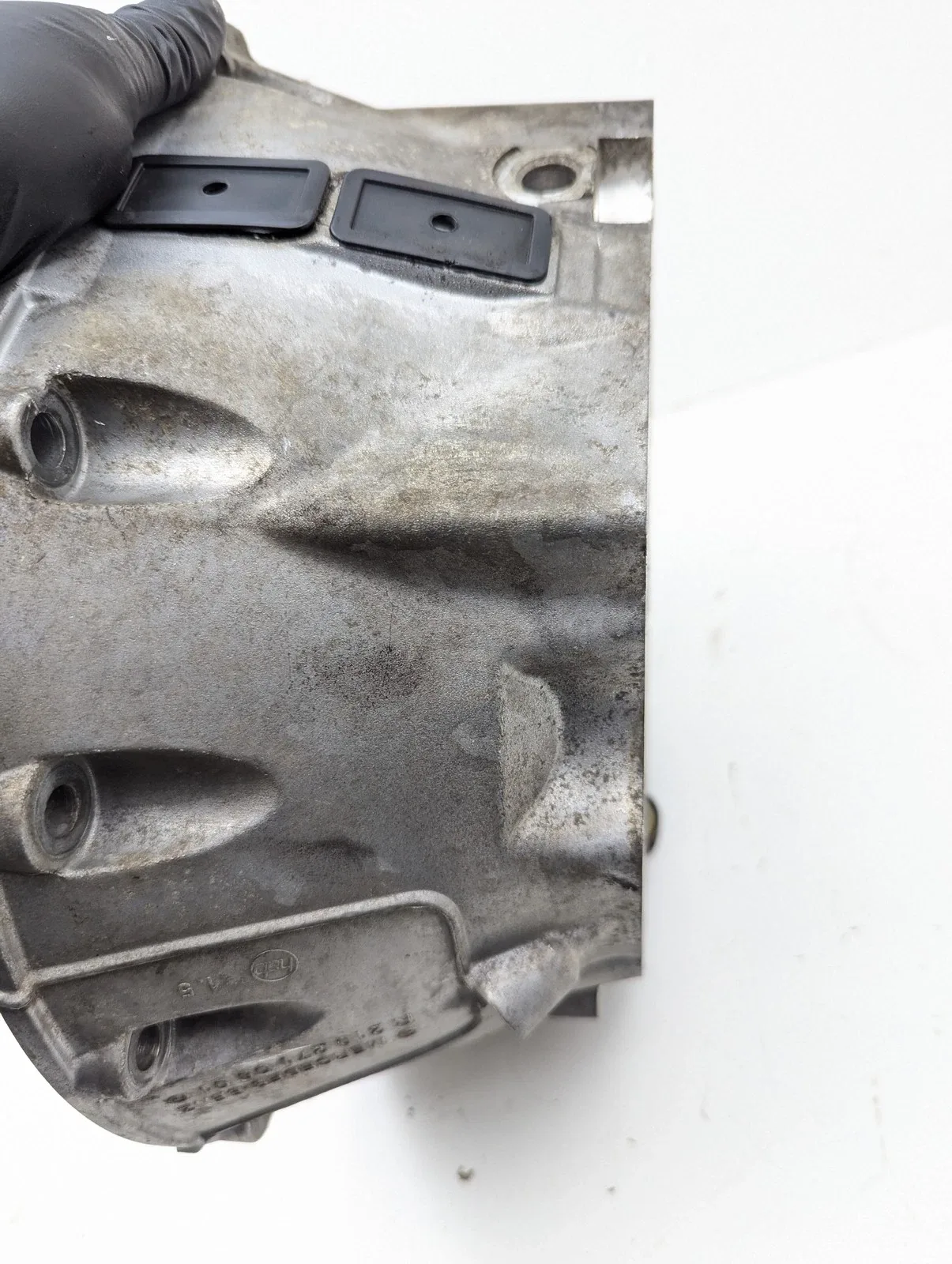 2000-2003 Mercedes S430 Transmission Bell Housing 2102710801 image 4