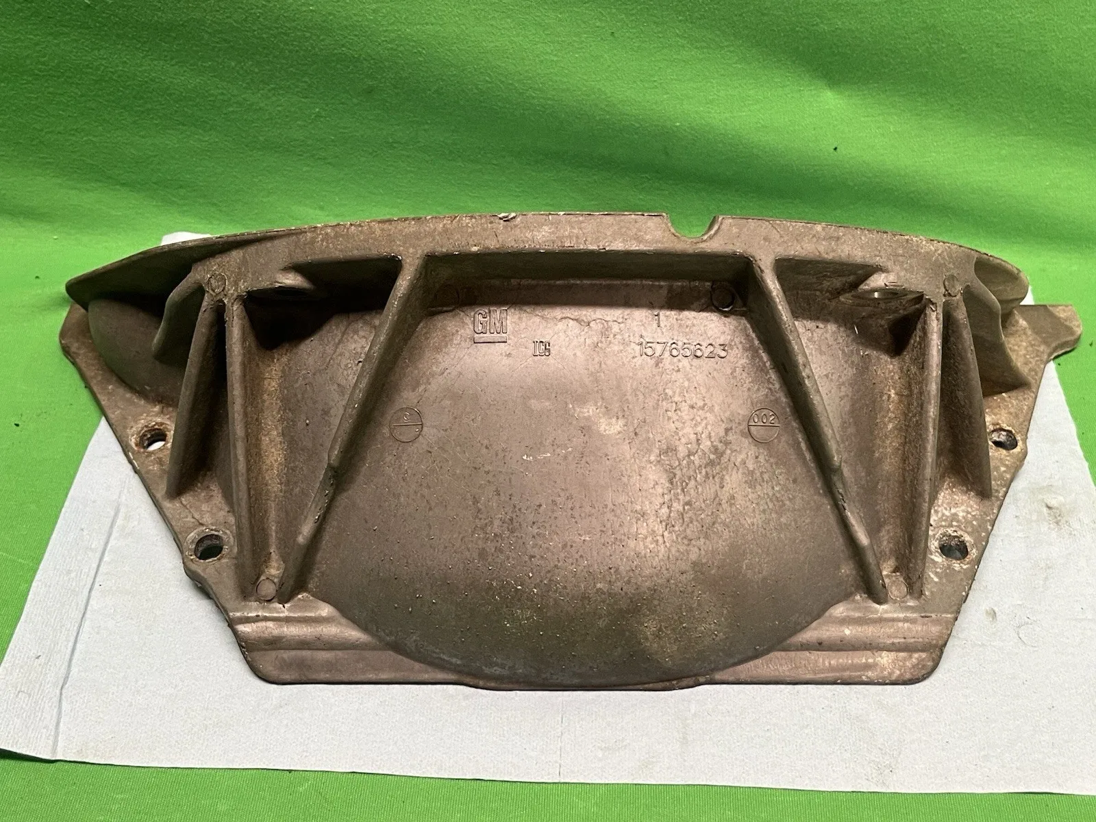 1993-2007 GM  Transmission 4L80 Bell Housing Inspection Dust Cover OEM 15765623