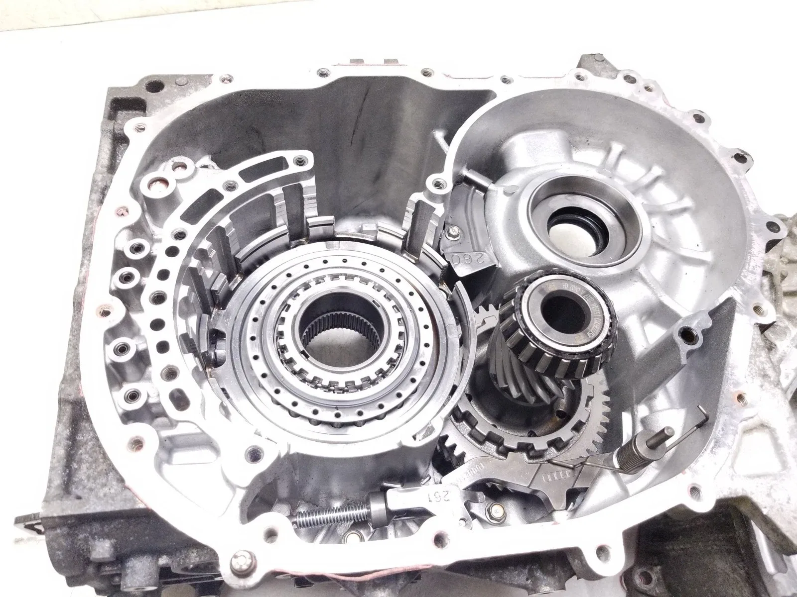2016 Kia Soul Automatic Transmission Housing OEM ☑️ image 3