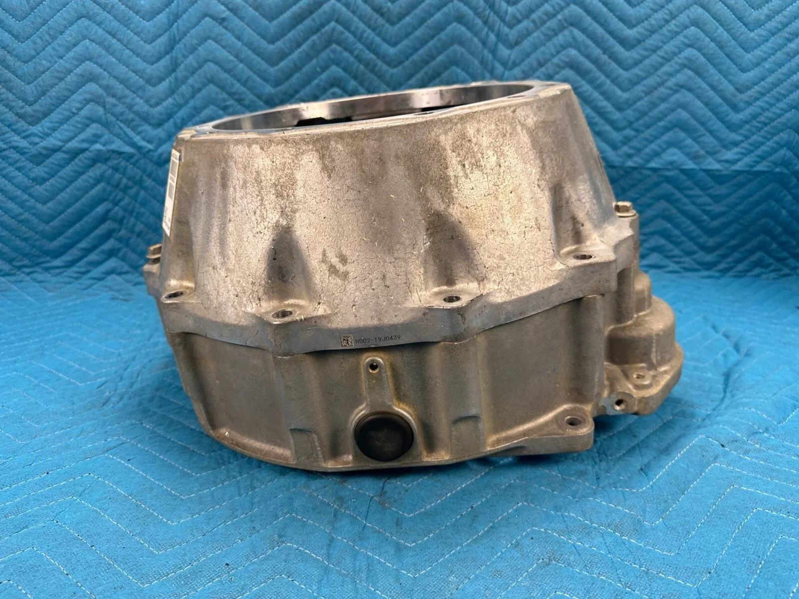 Nissan Titan XD 4WD Transmission Bell Housing w/ Flywheel Housing 53k 16-19 OEM image 4