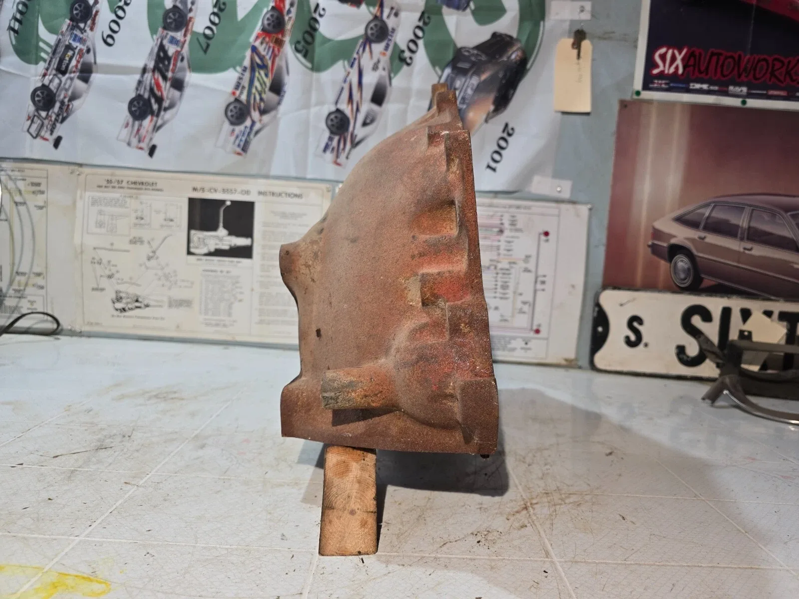 1957-1959 GM Chevrolet Passenger car 3741311 Date B87 OEM Bell Housing image 2