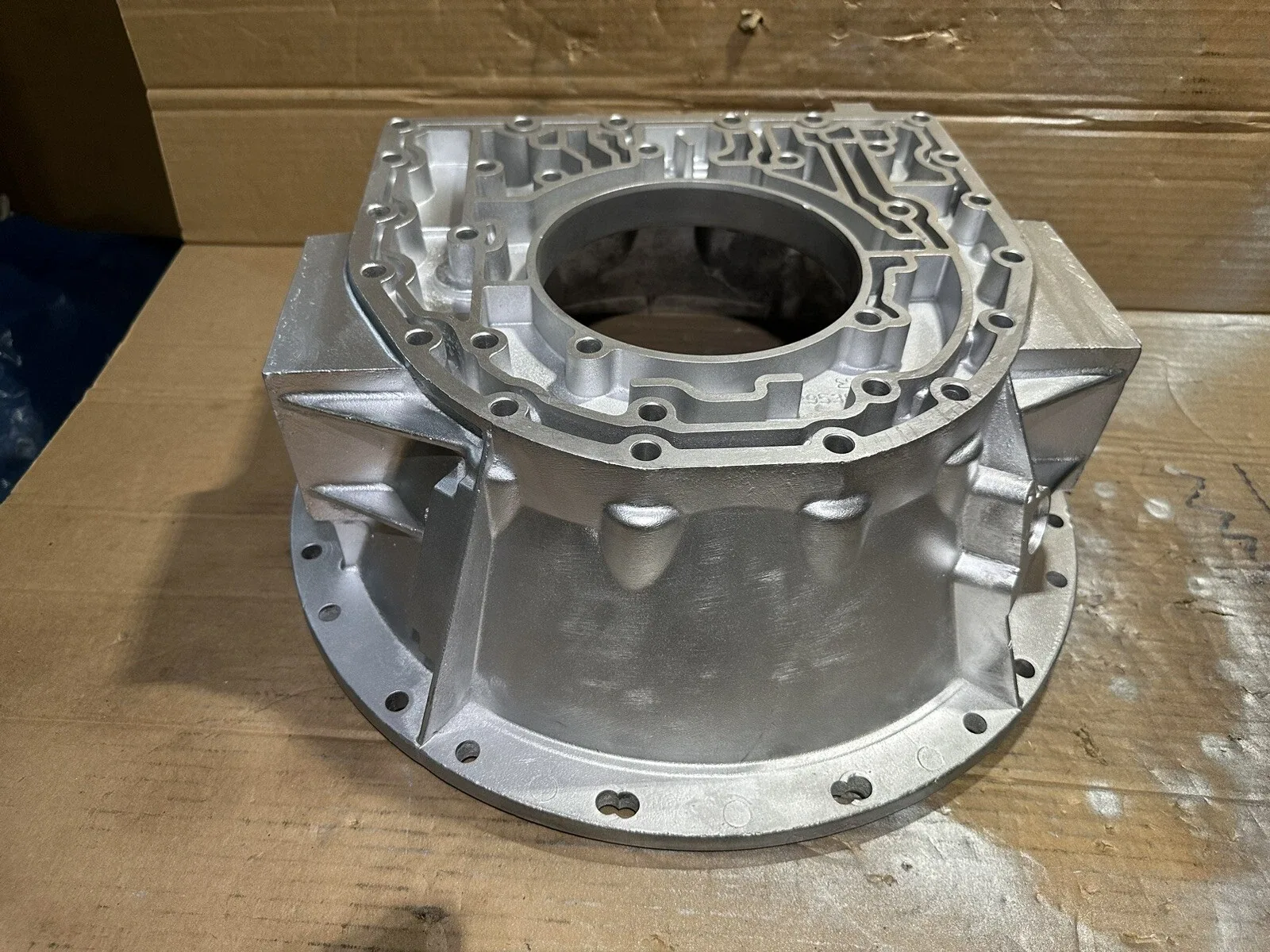 ALLISON GM TRANS BELL HOUSING CAST 29538610 W/SPEED SENSOR HOLE SAE #3 CLR #8 image 4