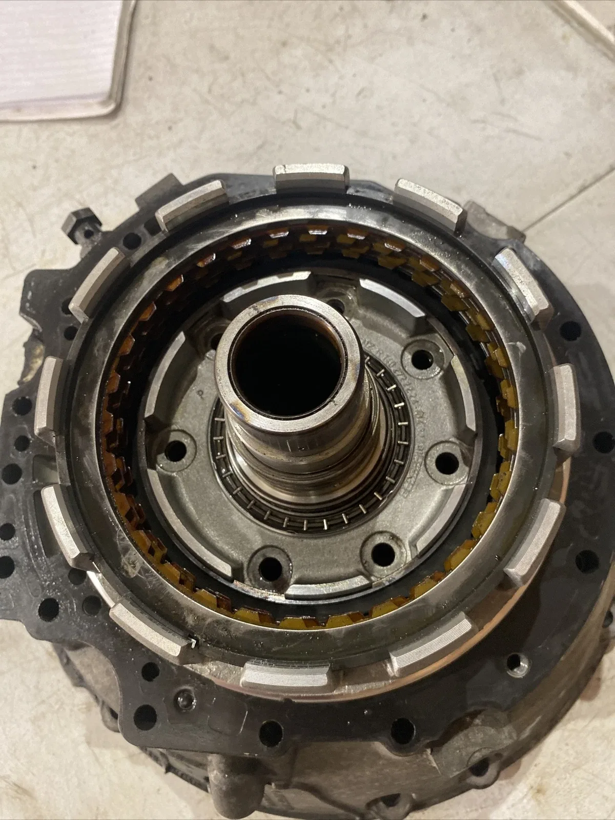 00 - 03 Mercedes CLK55 AMG 722.6 Transmission Bell Housing 2102710801 Oil Pump image 2