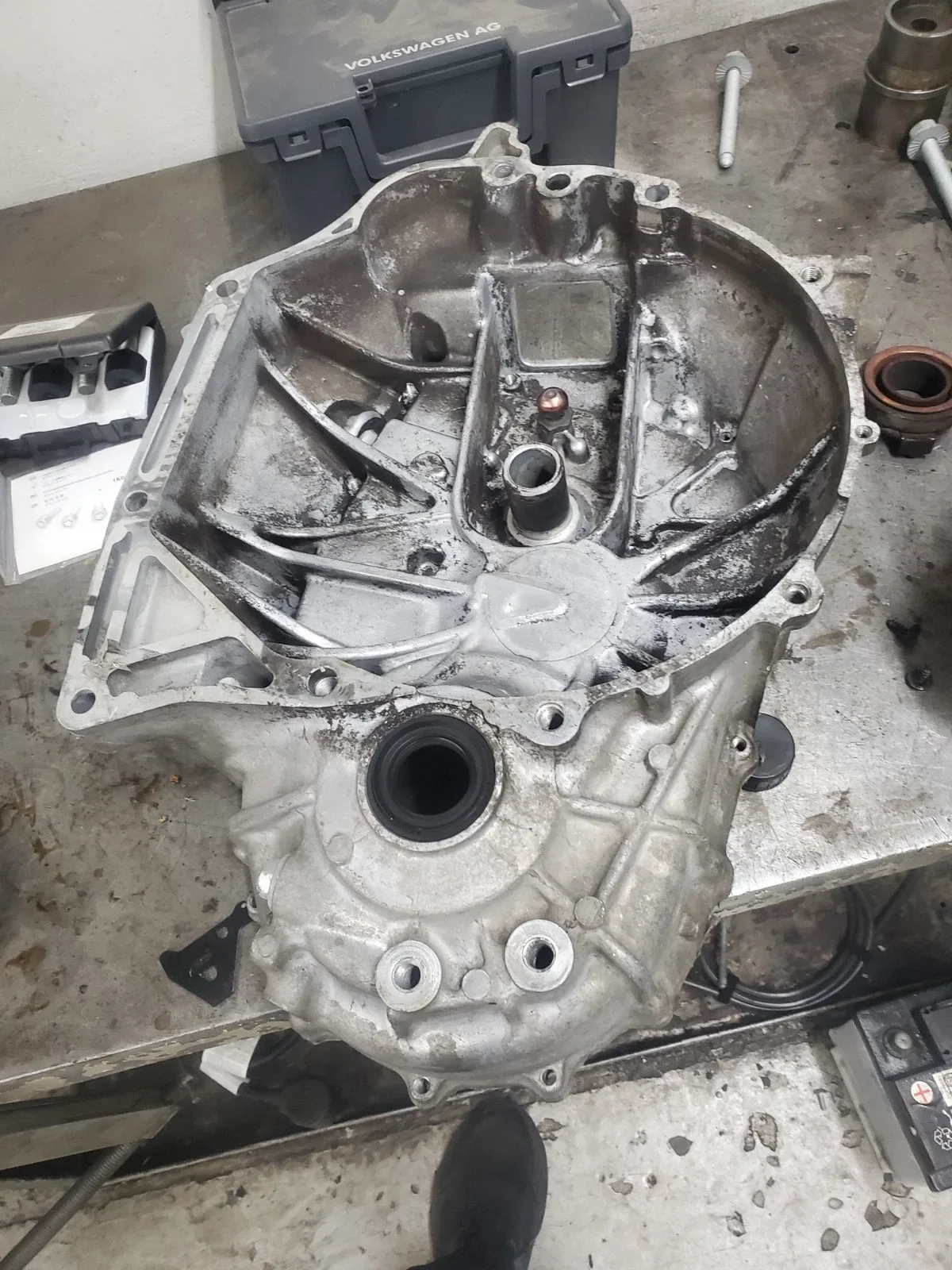2006 rsx 6 speed transmission bell housing image 3
