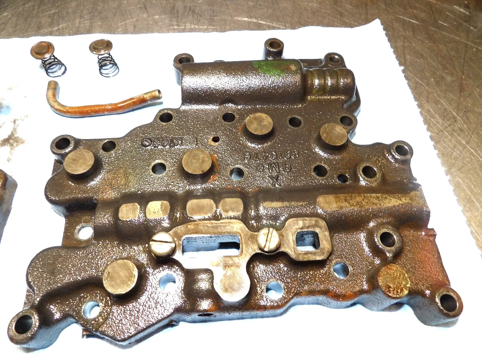 GM - Aluminum  Powerglide  Automatic Trans  " Valve  Bodies "   Very Good    97 image 3