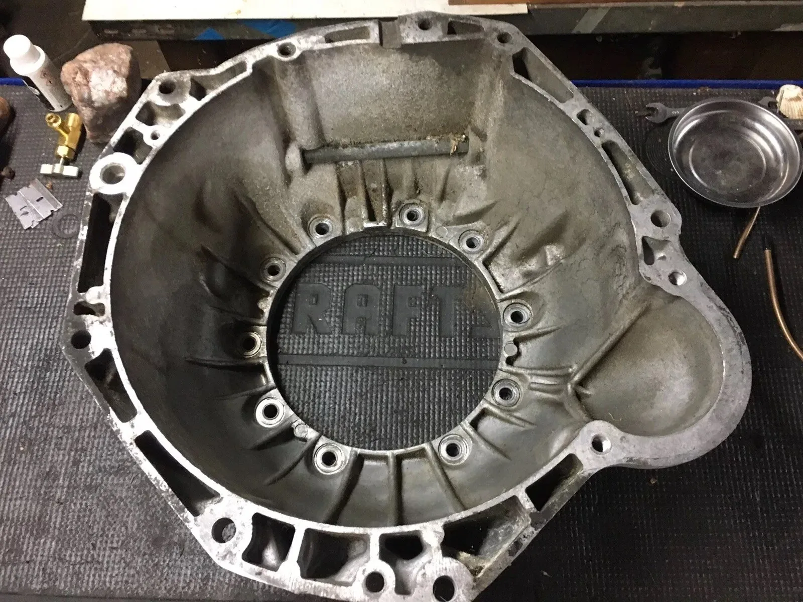 1993 Nissan Hardbody 2wd Automatic Transmission Housing Converter  RL4R01A
