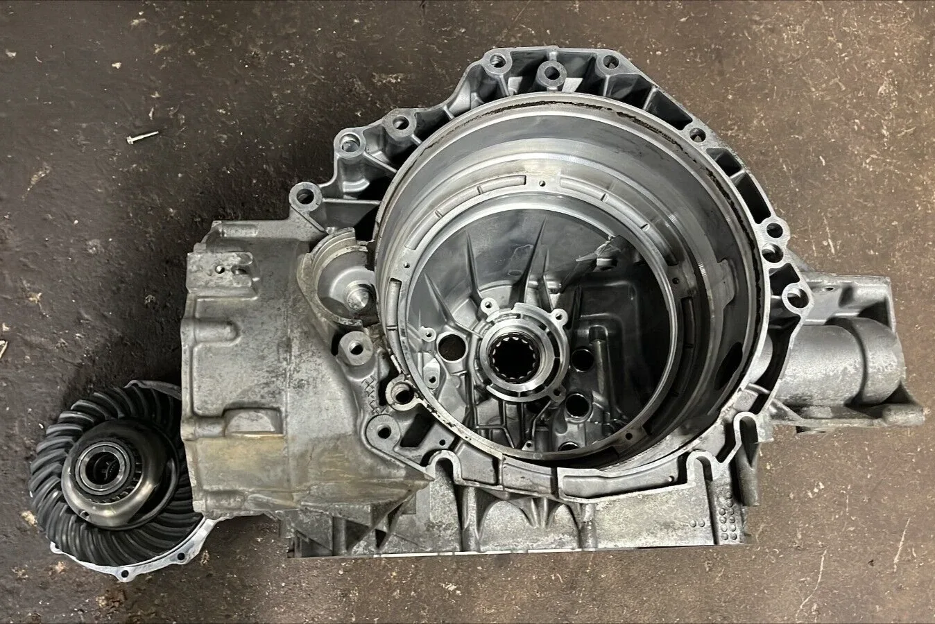 Audi 0B5 Transmission Case Housing with Pinion and Differential 3.62 Ratio NSK