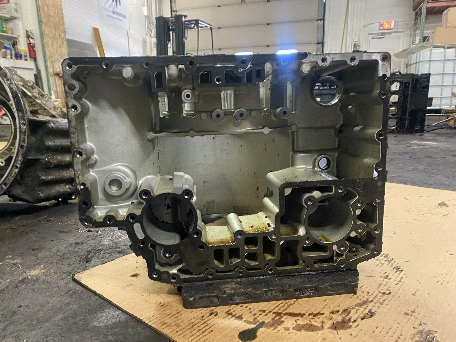Allison Transmission Housing 29544593 ML1N9 image 3