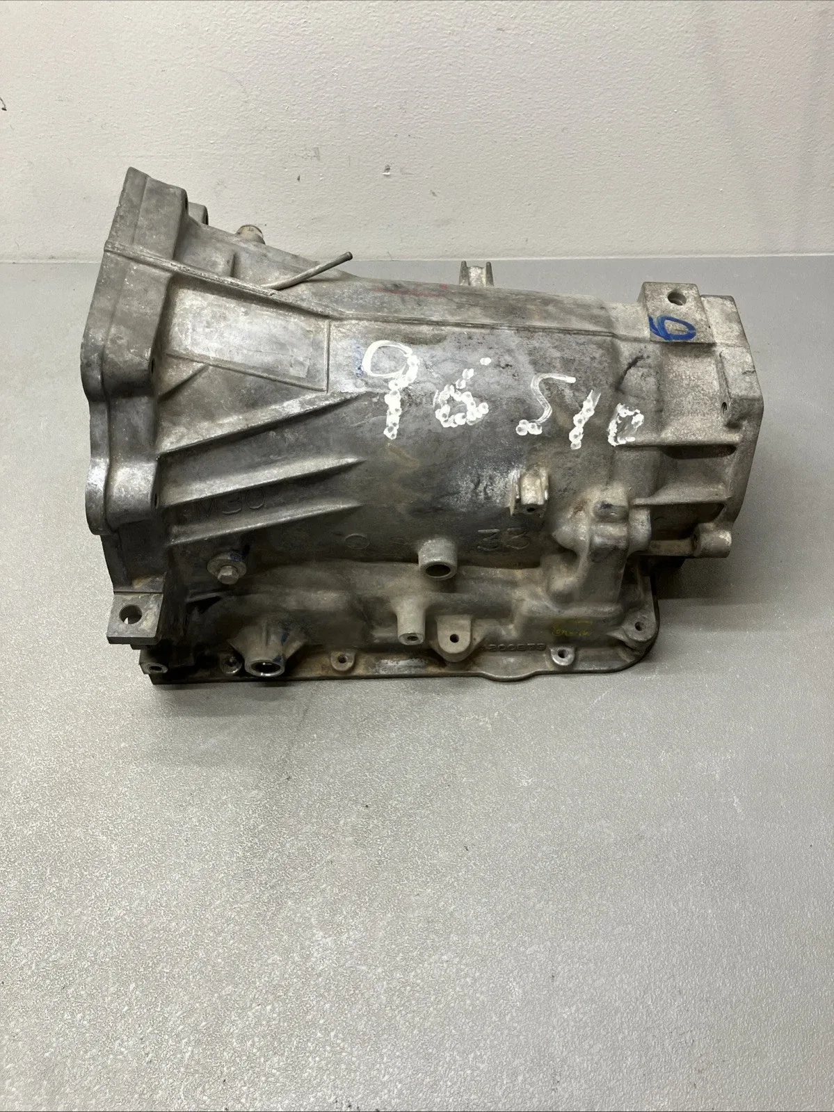 4L60E 4L65E CASE M30 Bolt On Bell Housing 4L70E TRANSMISSION 24200873