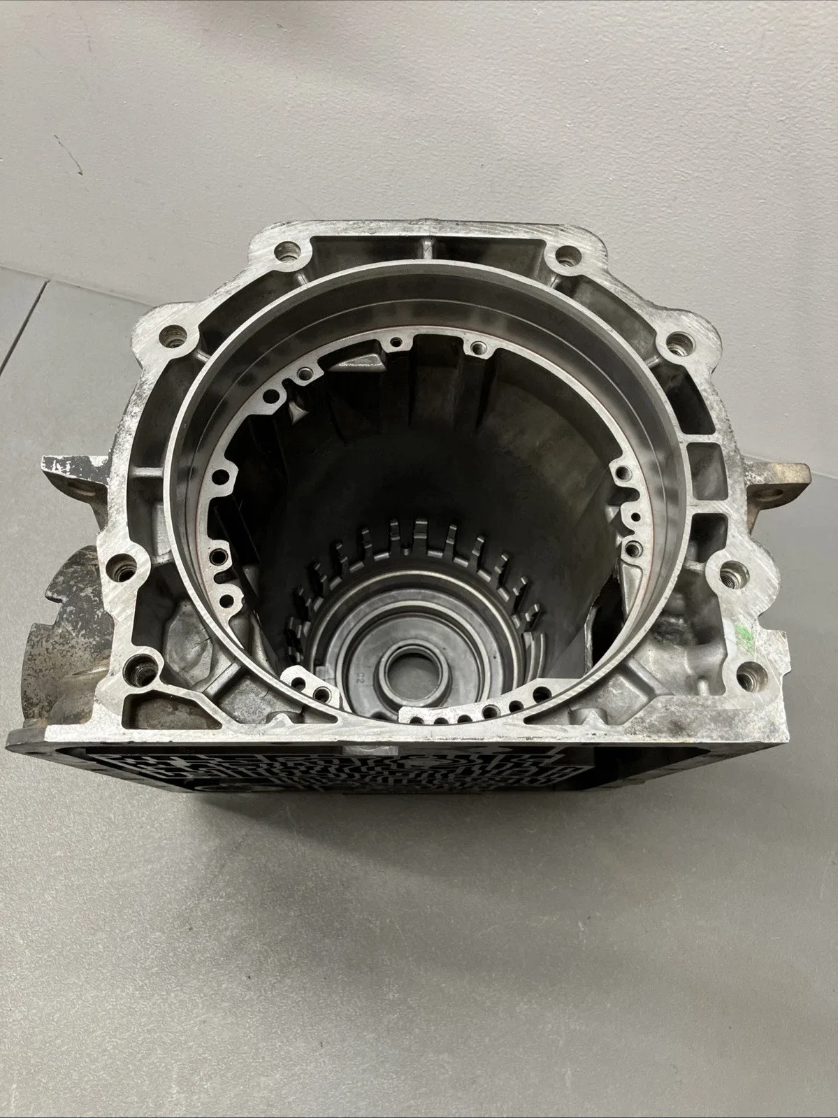 1996-2004 GM 4L60E AUTO TRANSMISSION BARE CASE 24207965 OEM EMPTY CASE CHEVROLET image 3