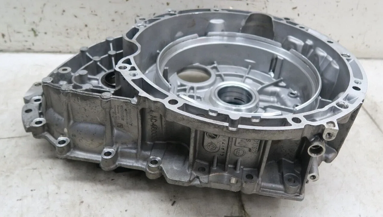 2014-2019 Mercedes CLA250 C117 OEM 2.0L Transmission Bell Housing A2463701003 image 2