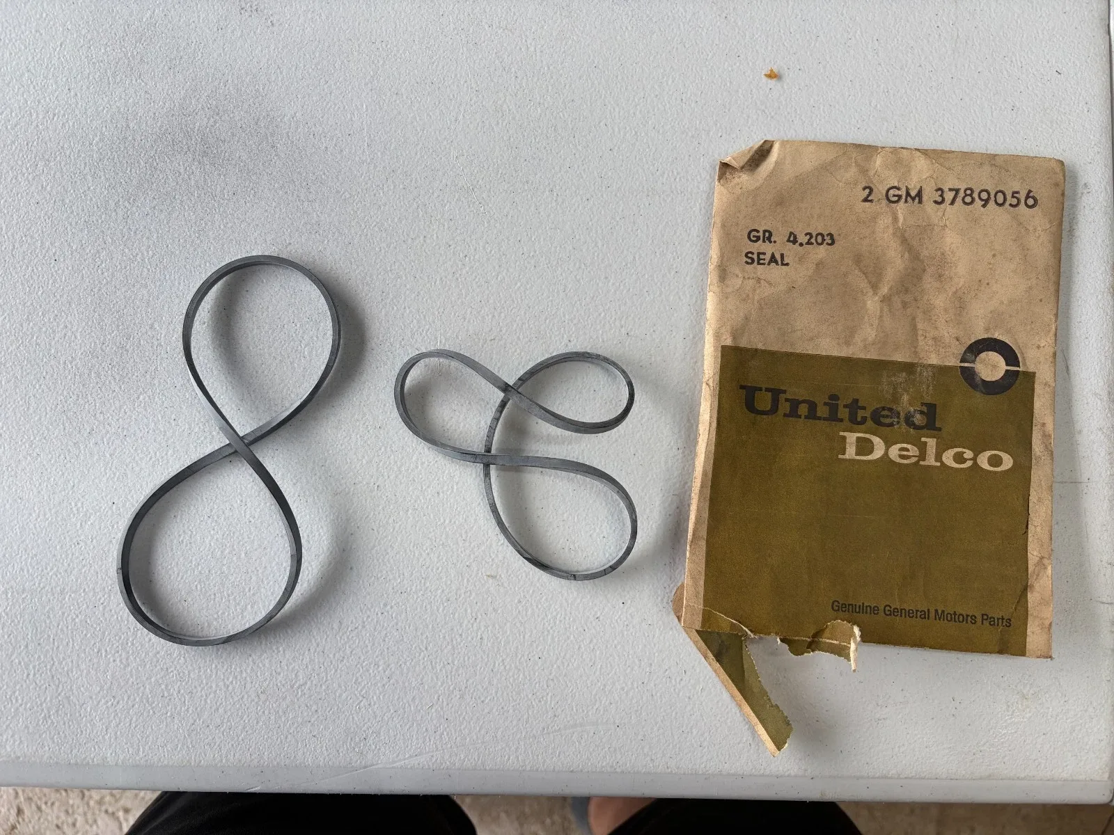 NOS 1964-73 CHEVY POWERGLIDE TRANSMISSION REAR PUMP HOUSING SEAL GM 3789056 RARE