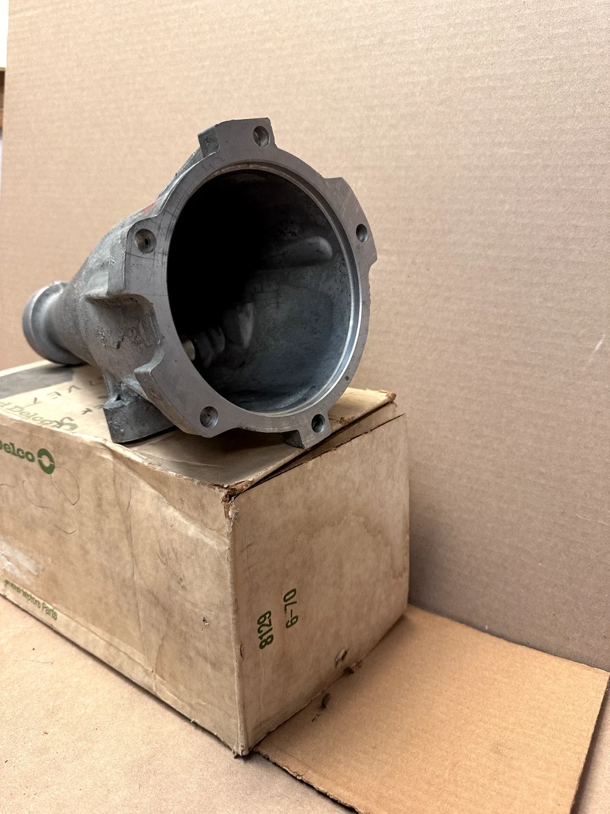 65-67 Camaro Nova Chevelle NOS Powerglide Transmission Tail Housing GM 3864431 image 3