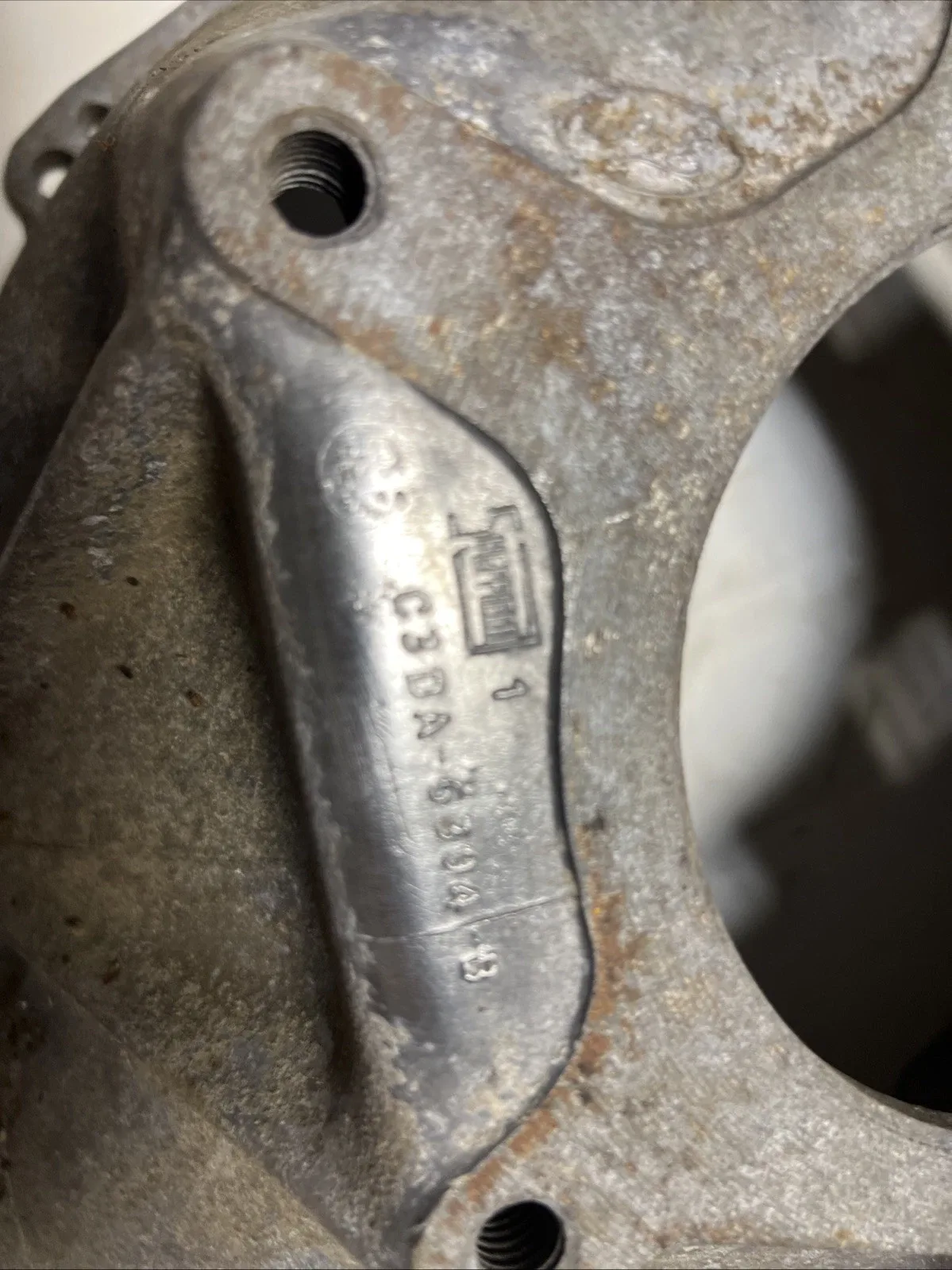 OEM C3DA-6394-B 1964.5-65 Ford Falcon V6 Dagenham 4 Speed Aluminum Bell Housing image 3