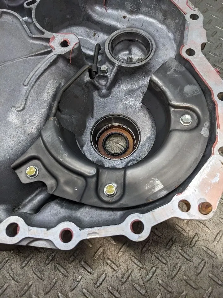 2014-2018 Nissan Altima 2.5L Automatic Transmission Bell Housing OEM 1203923 image 4