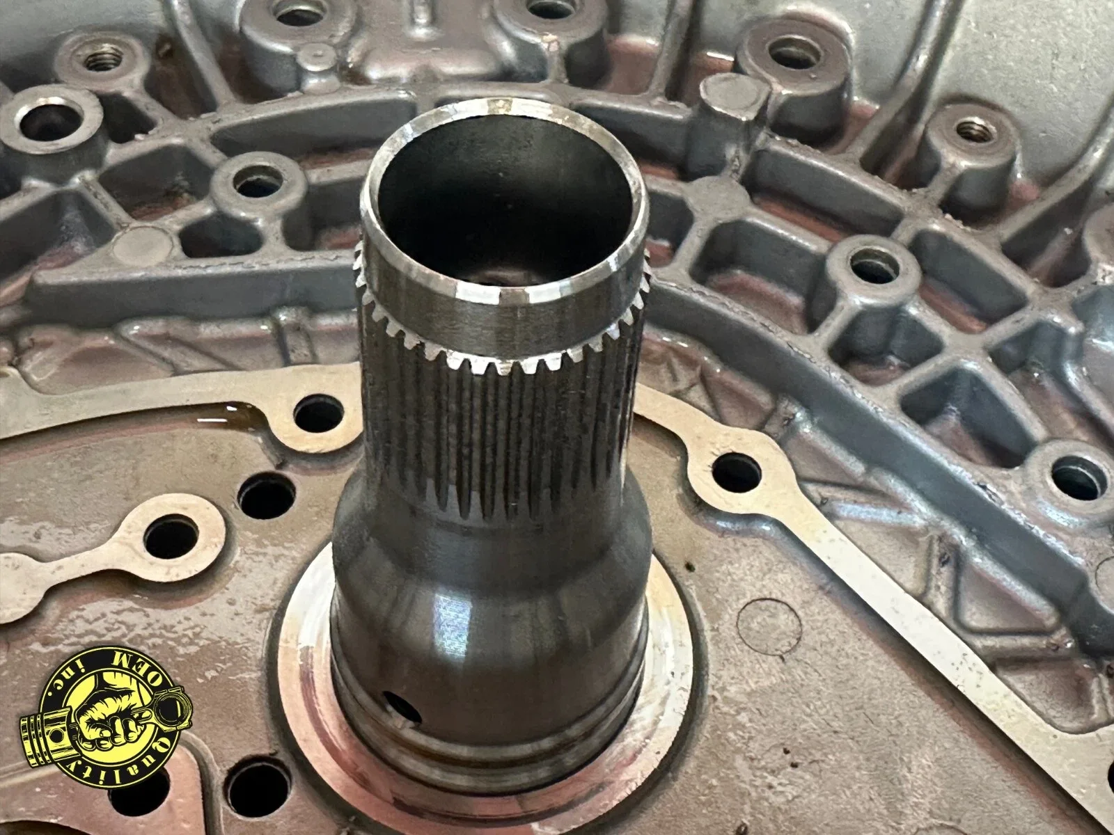 16-23 MERCEDES C CLS E GLC GLE GLS SL 9G A/T BELL HOUSING W/ HARD PARTS OEM 33k image 3