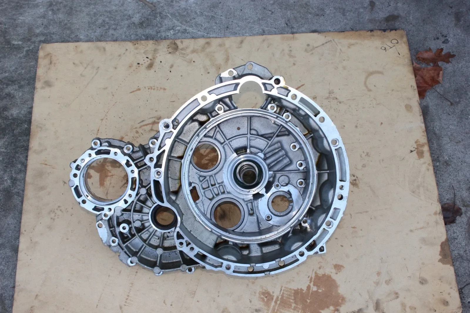 OEM 7G-DCT AUTO TRANSMISSION HOUSING / COVER / BODY 2019-2022 MERCEDES A220 image 2