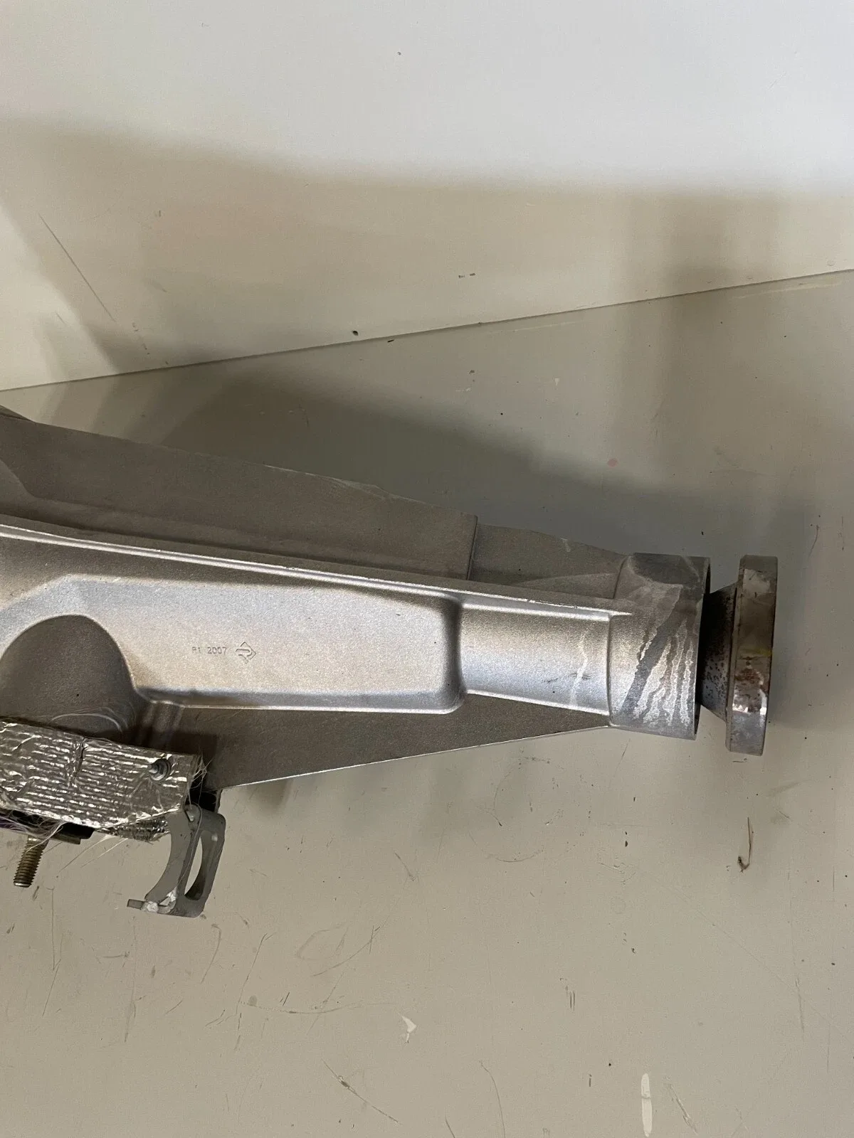 Ferrari California Transmission Bell Housing Assembly 269701 image 3
