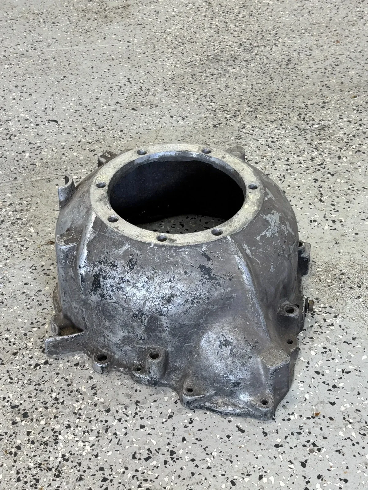 Ford Bell Housing 6 cylinder (automatic)