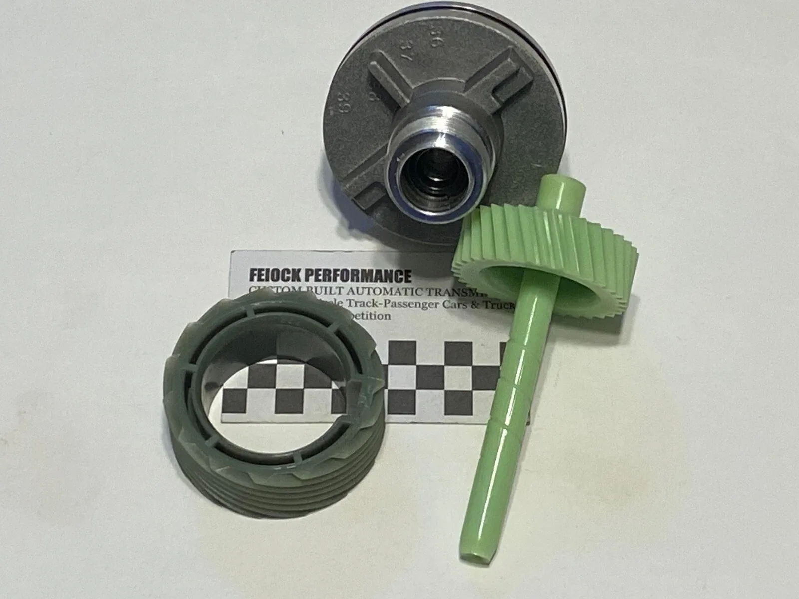 700R4 34 Tooth Driven Gear & 15 Tooth Drive Gear & Matching Speedometer Housing