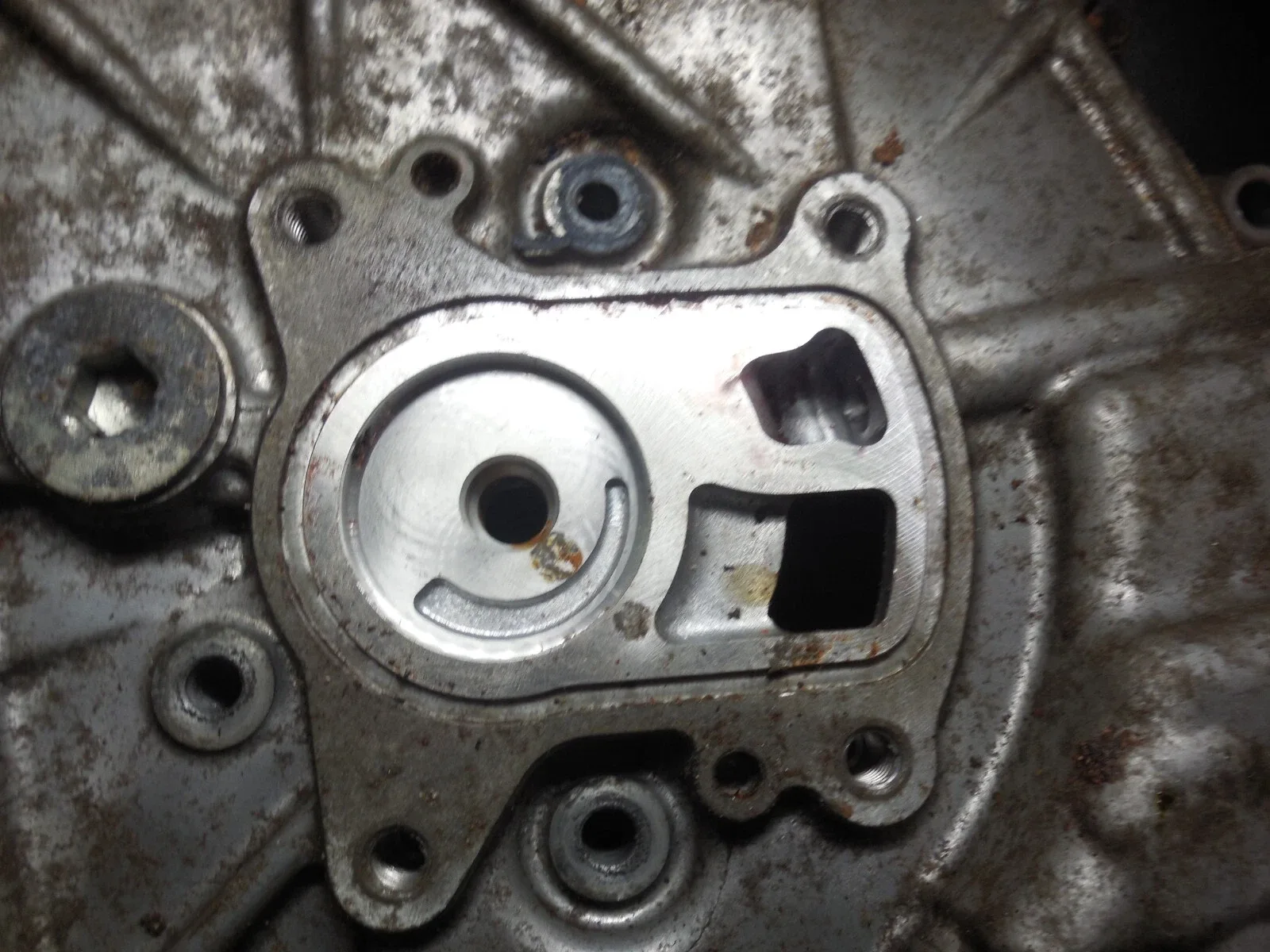 2010 - 2015 Toyota Prius A/T CVT Transmission Case Side Rear Housing Cover image 2