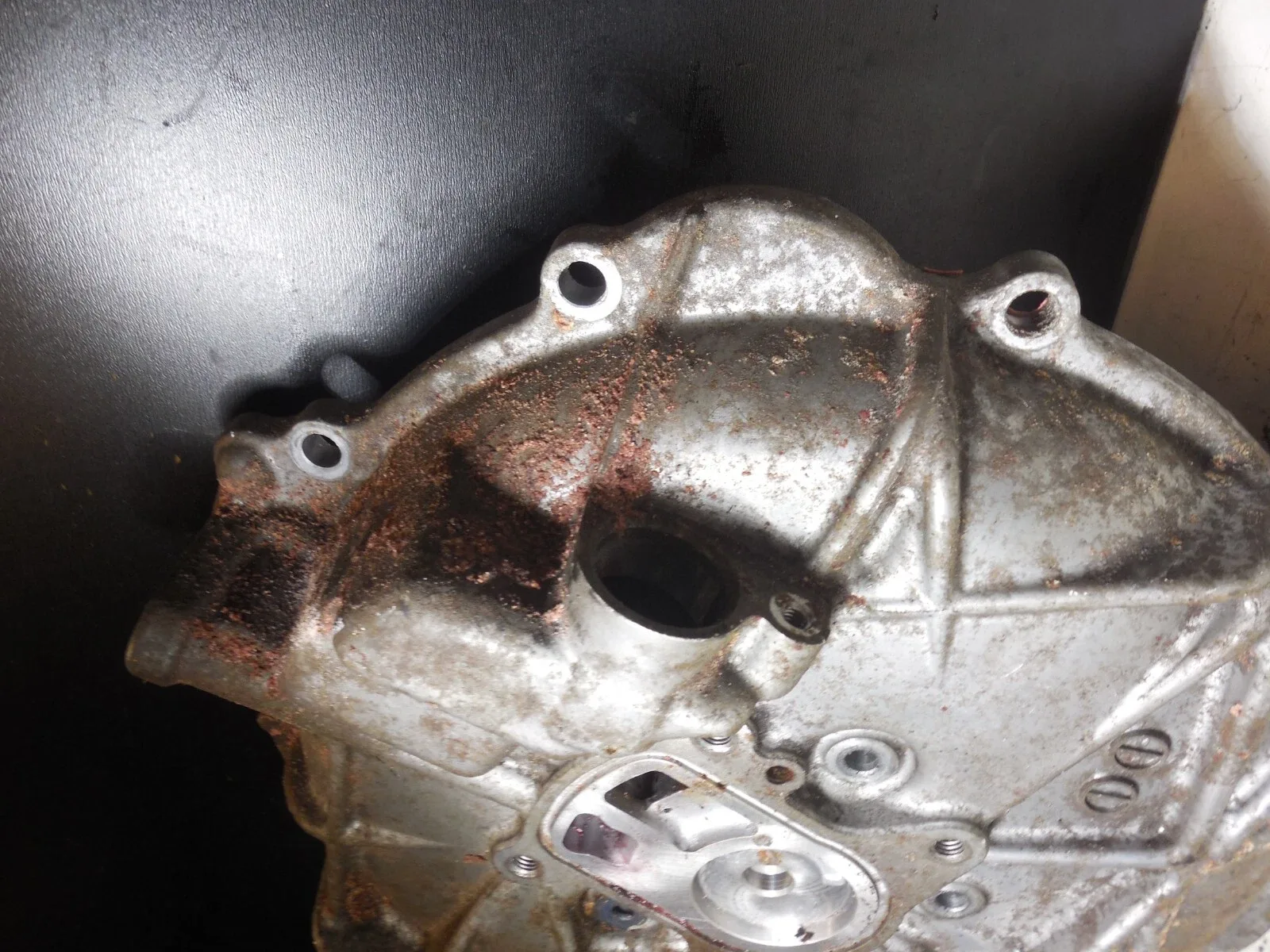 2010 - 2015 Toyota Prius A/T CVT Transmission Case Side Rear Housing Cover image 3