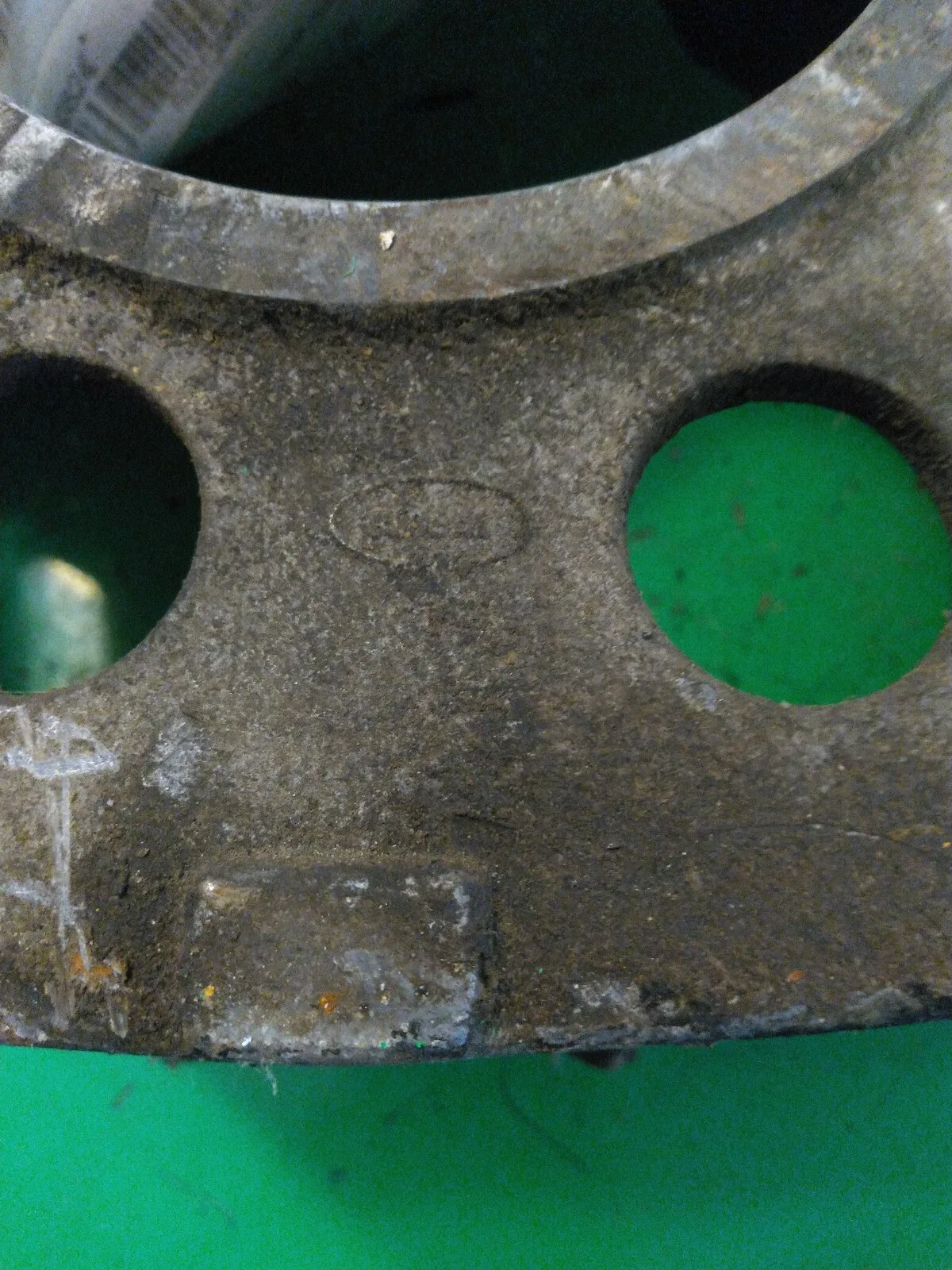 87 Thunderbird Std Bell Housing Holl# 408-00824 image 3