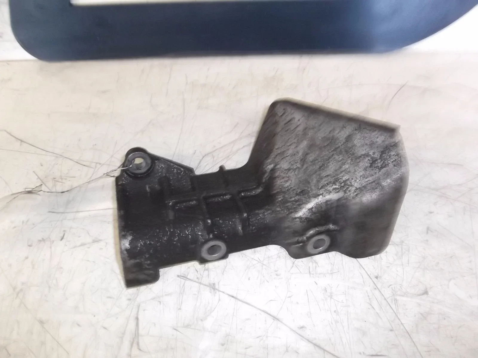2003 Honda Accord V6 Automatic Transmission Shifter Cable Housing Cover Holder image 2