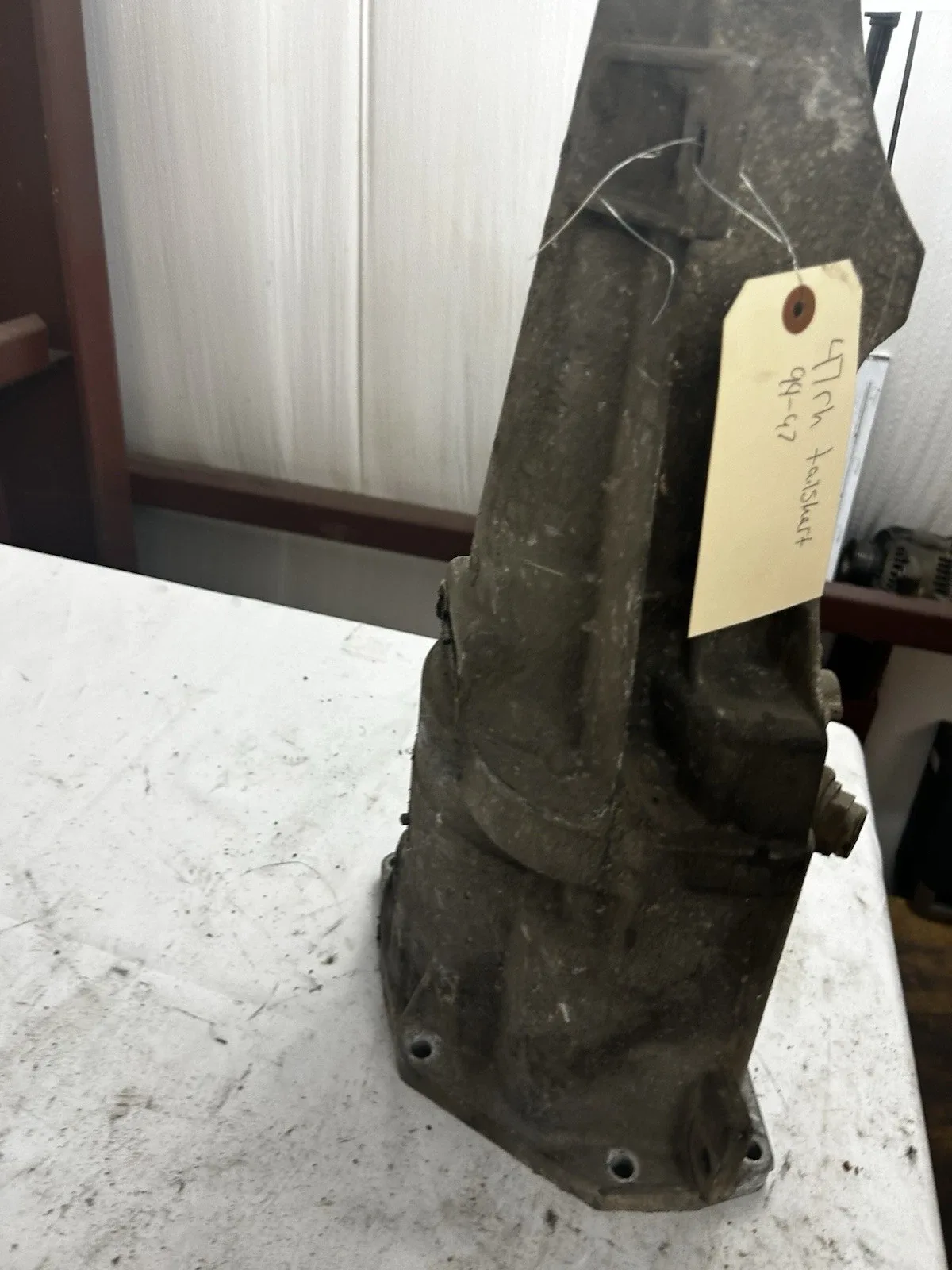 94 95 96 97 Dodge Ram 2500 3500 47RH Transmission Tailshaft Housing OEM image 2