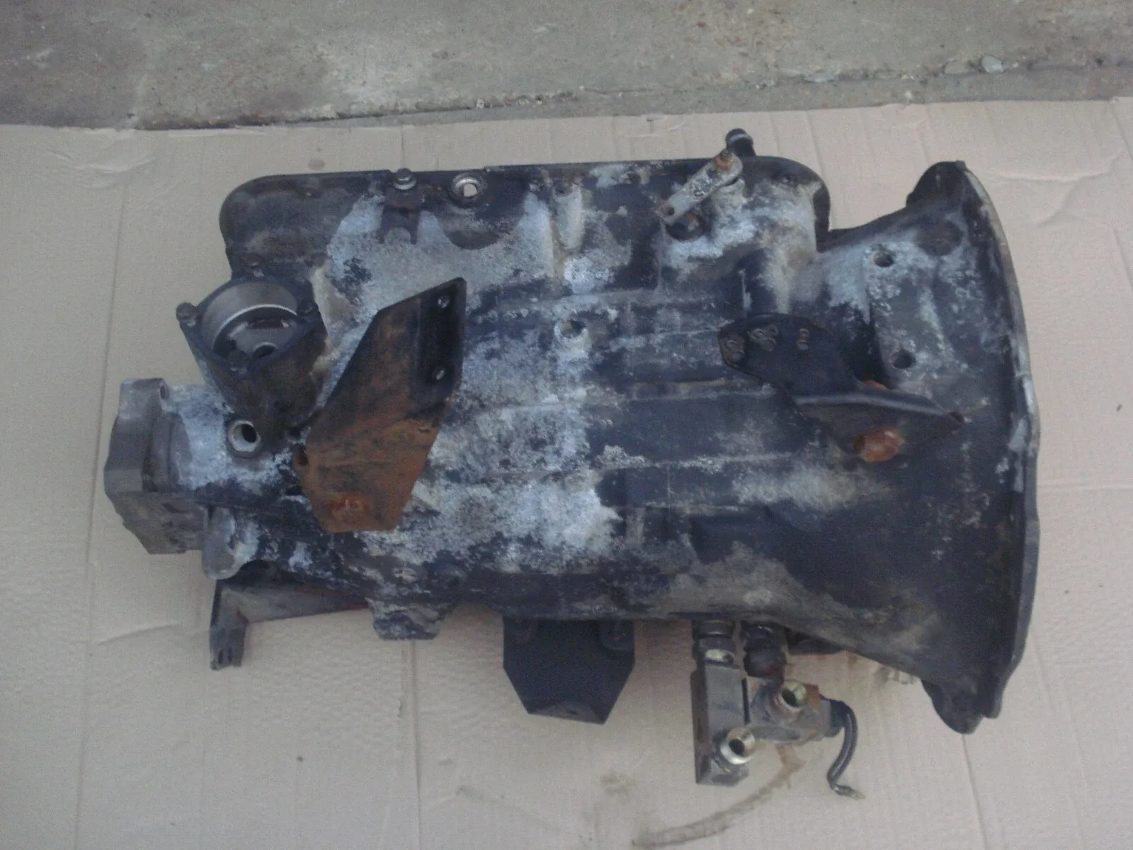 Allison AT542 Automatic Transmission Case Housing image 2