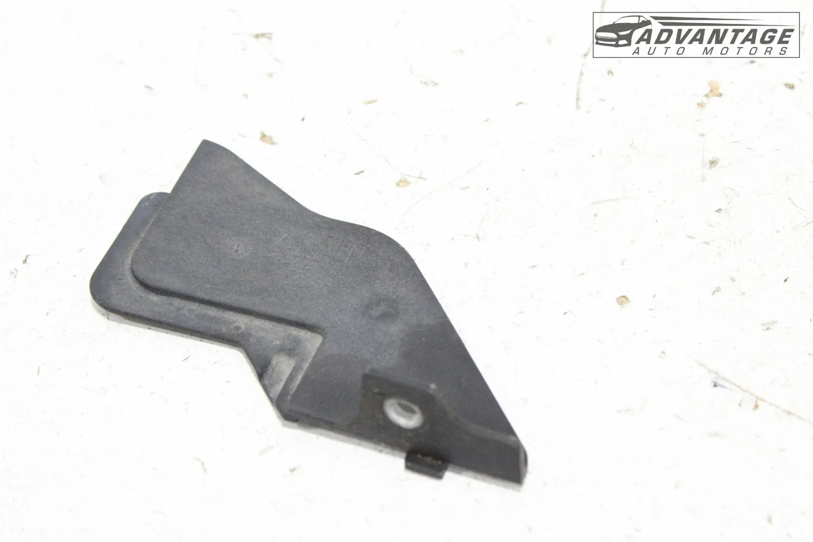 2016-2018 CHEVROLET SILVERADO 1500 TRANSMISSION HOUSING COVER DUST SHIELD OEM image 4