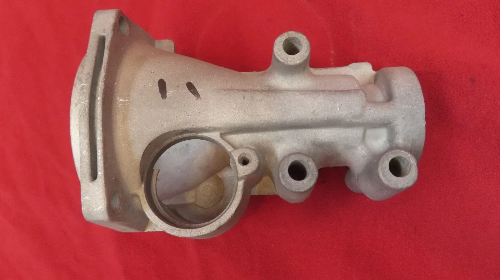 700R4 Camaro 4L60E 3 Bolt Transmission Tail Housing #8642717 Large Spedo 8673553 image 2