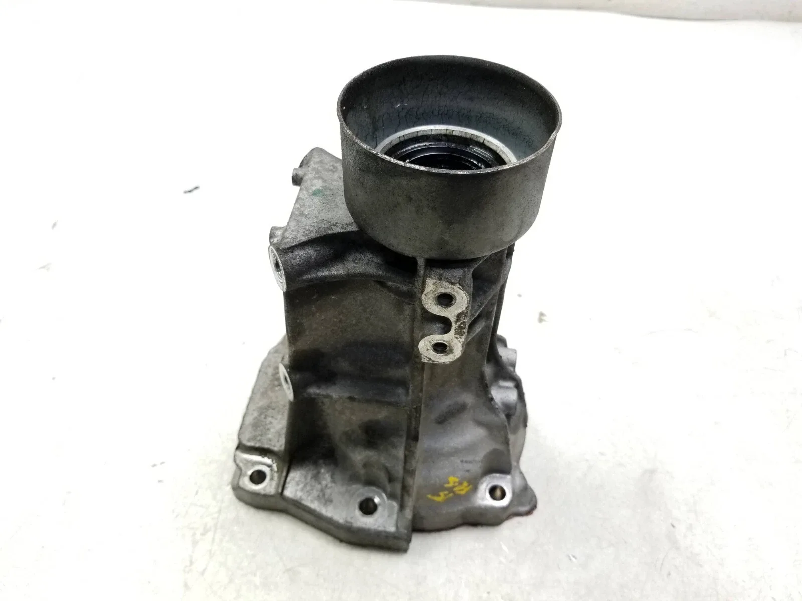 2013-2016 Scion FR-S Automatic Transmission Tail Shaft Housing OEM image 4