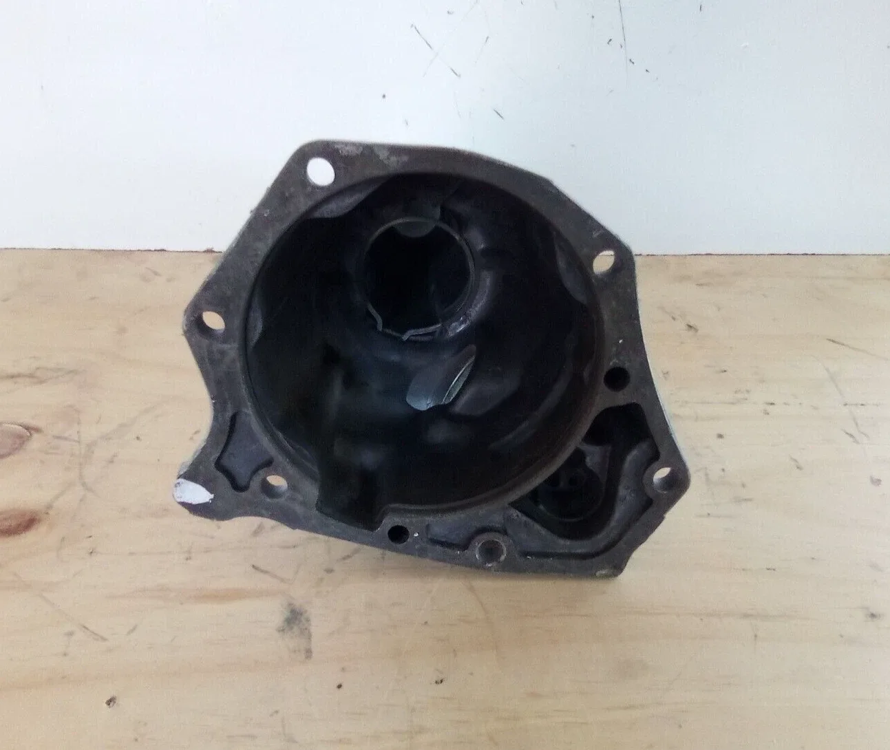1966 MOPAR 904 AUTOMATIC TRANSMISSION TAIL HOUSING 2466880-3 DODGE CHRYSLER image 3