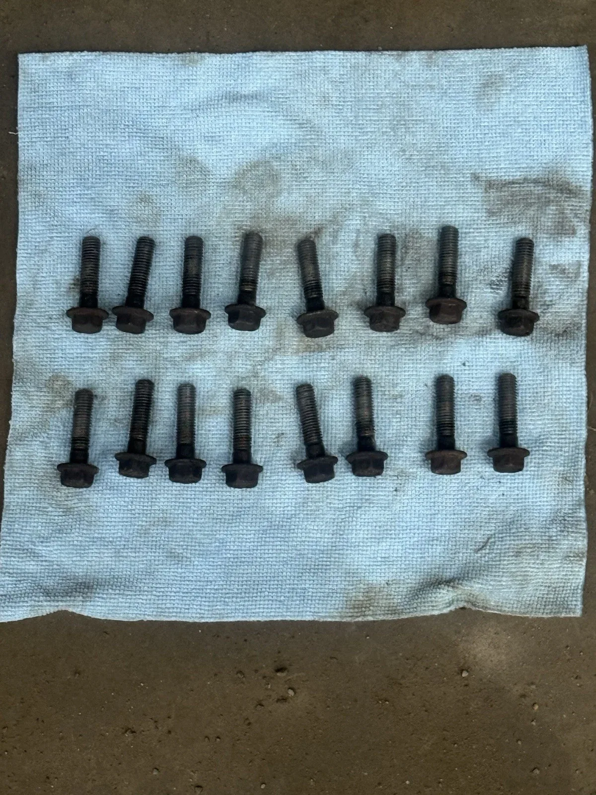 01 -10 Chevy Silverado 2500 HD 6.6 LB7 Allison 1000 4x4 extension housing bolts